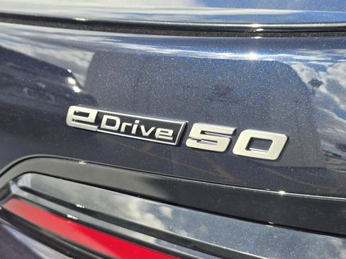 New 2026 BMW i7 eDrive50 w/ M Sport Package image 3