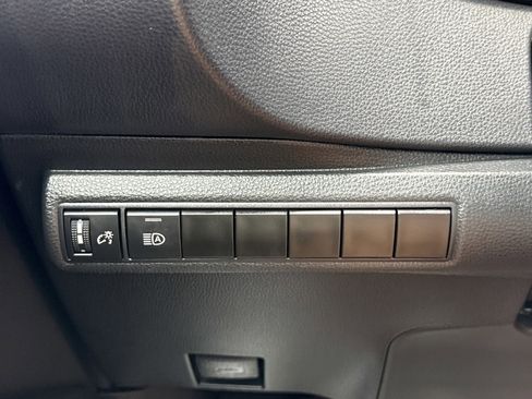 Used 2024 Toyota Corolla LE FWD image 17