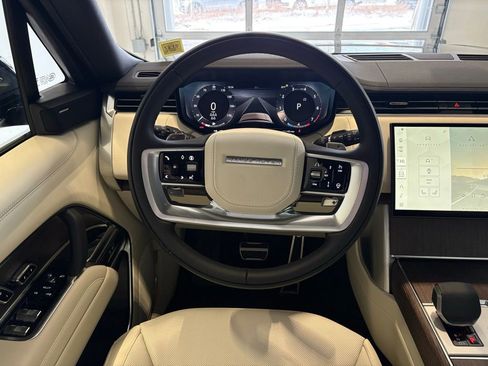 New 2026 Land Rover Range Rover Long Wheelbase SE image 25