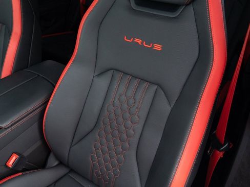 Used 2023 Lamborghini Urus S image 18