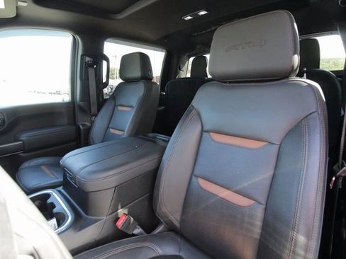 Used 2023 GMC Sierra 3500 AT4 w/ AT4 Premium Plus Package image 8