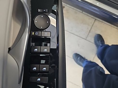 New 2026 Hyundai Tucson Limited image 13