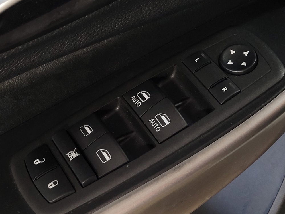 Used 2019 Jeep Cherokee High Altitude FWD image 27