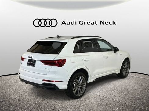 Used 2023 Audi Q3 2.0T Premium w/ Black Optic Sport Package AWD/4WD image 8