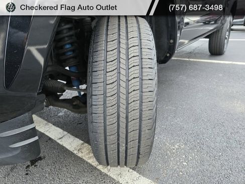 Used 2016 Toyota Tacoma TRD Sport image 14