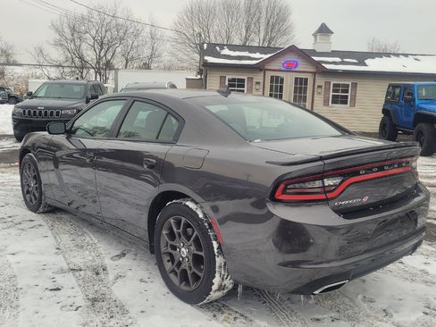 Used 2018 Dodge Charger GT image 6