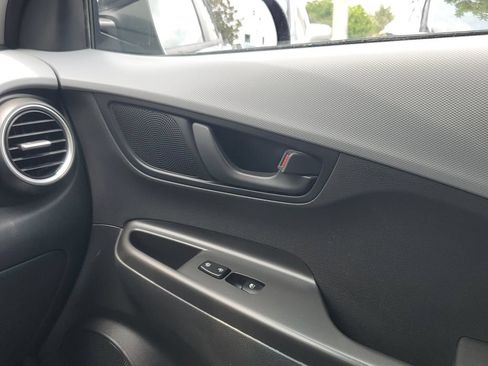 Used 2019 Hyundai Kona SEL AWD/4WD image 29