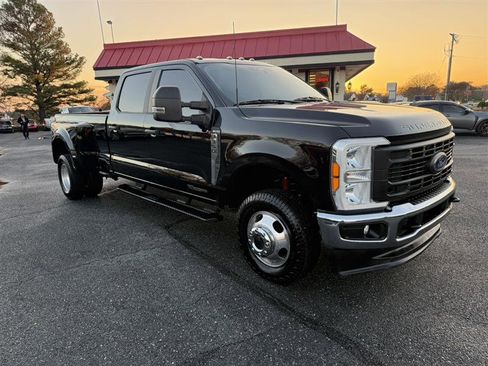 Used 2023 Ford F350 XL w/ XL Driver Assist Package AWD/4WD image 3
