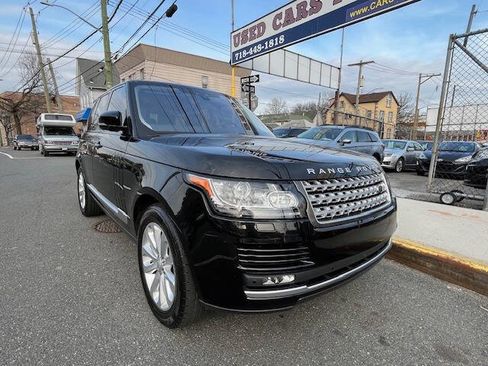 Used 2017 Land Rover Range Rover HSE image 1
