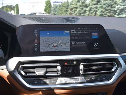 Used 2022 BMW 430i xDrive Convertible w/ M Sport Package AWD/4WD image 18