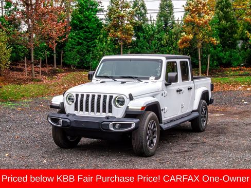 Used 2020 Jeep Gladiator Overland image 1