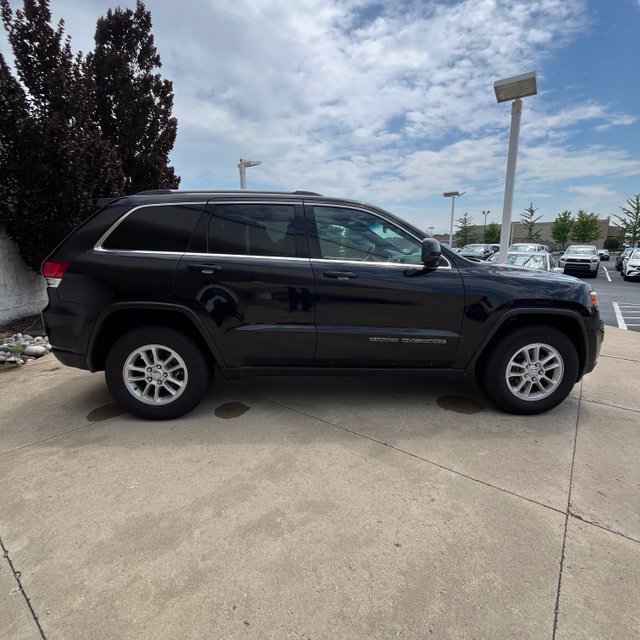 Used 2020 Jeep Grand Cherokee Laredo AWD/4WD image 5