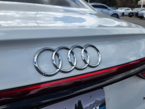 Used 2025 Audi A8 L 3.0T AWD/4WD image 17