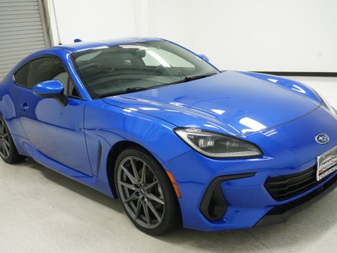 Used 2022 Subaru BRZ Limited RWD image 3