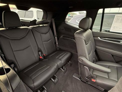 Used 2024 Cadillac XT6 Premium Luxury w/ Technology Package image 22