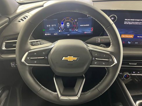 New 2026 Chevrolet Traverse LT w/ Sun and Wheel Package AWD/4WD image 24