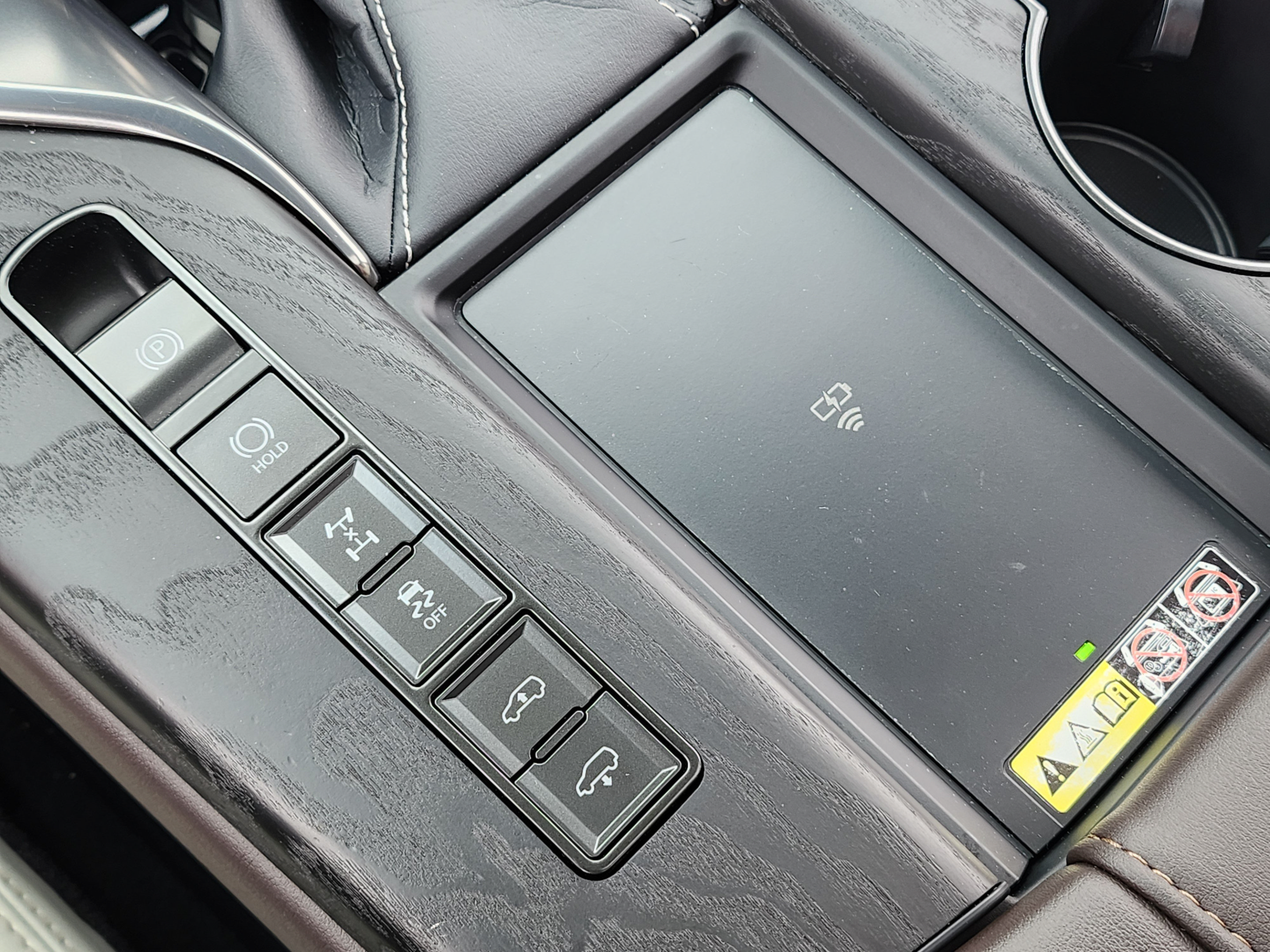 Used 2023 Lexus LX 600 4WD w/ Accessory Package (Z1) image 22