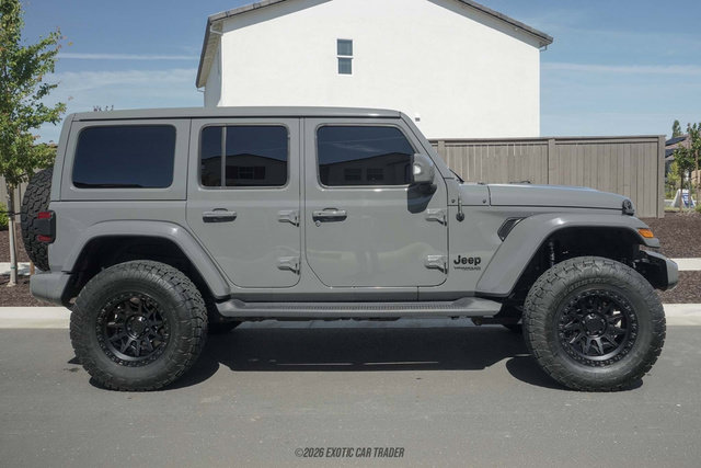 Used 2022 Jeep Wrangler Unlimited Sahara AWD/4WD image 9