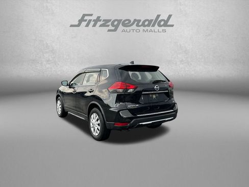 Used 2017 Nissan Rogue S AWD/4WD image 6