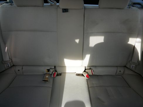 Used 2015 Subaru Crosstrek 2.0i Premium image 13