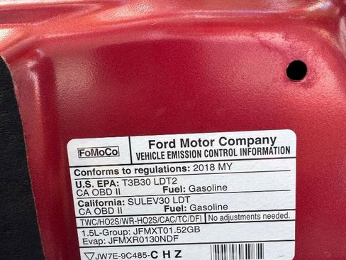 Used 2018 Ford Escape SE w/ Ford Safe & Smart Package AWD/4WD image 35