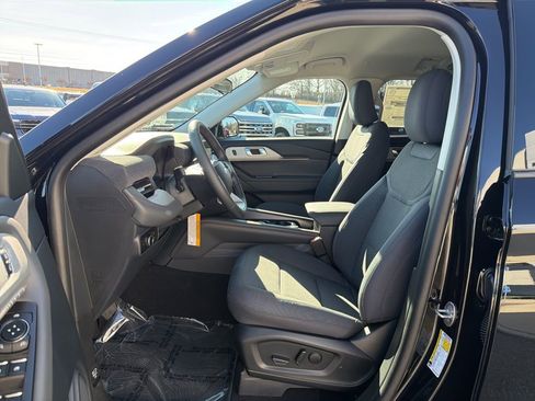 New 2026 Ford Explorer Active image 10