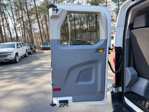 Used 2018 Ford Transit 350 XLT image 14