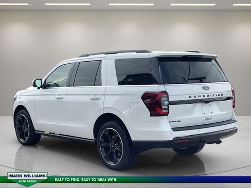 Used 2024 Ford Expedition Limited AWD/4WD image 6