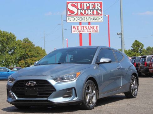 Used 2019 Hyundai Veloster 2.0 FWD image 9