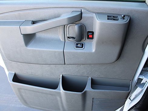 Used 2024 GMC Savana 2500 w/ Driver Convenience Package image 21