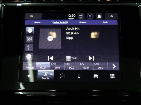 Used 2025 Jeep Grand Cherokee Laredo X image 24