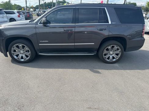 Used 2017 GMC Yukon SLT w/ Premium Edition AWD/4WD image 13