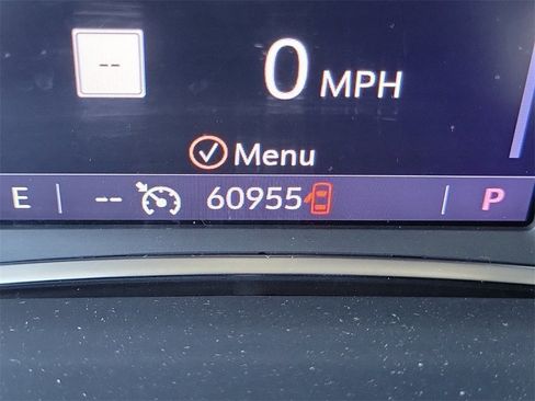 Used 2023 GMC Acadia SLT image 25