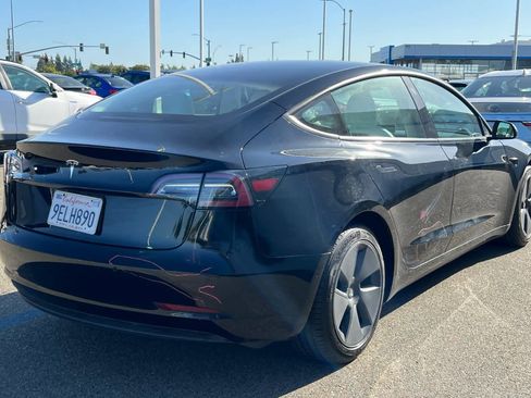 Used 2021 Tesla Model 3 Standard Range Plus RWD image 4