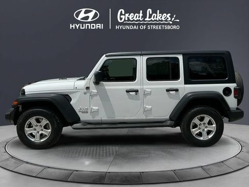 Used 2018 Jeep Wrangler Unlimited Sport S AWD/4WD image 3