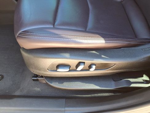 Certified 2023 Cadillac XT6 Premium Luxury image 20