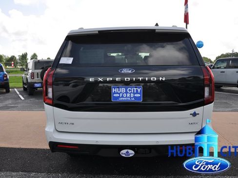 New 2026 Ford Expedition Max Active RWD image 4
