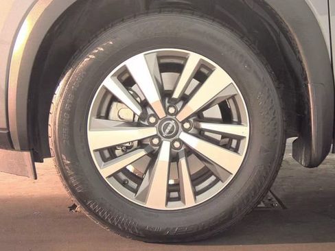 Certified 2025 Nissan Pathfinder SL FWD image 8