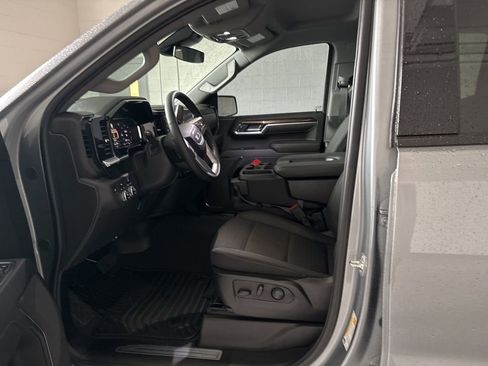 Used 2025 GMC Sierra 1500 Elevation image 15