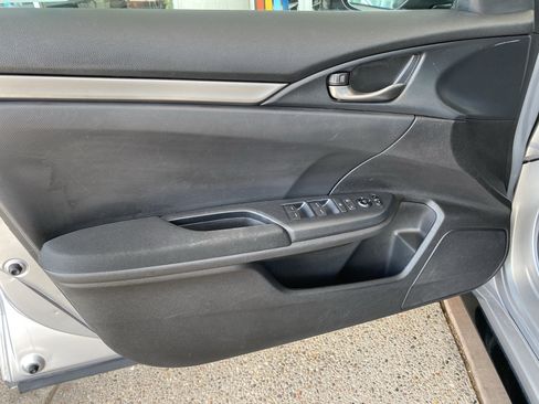 Used 2019 Honda Civic Sport image 11