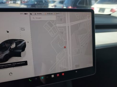 Used 2023 Tesla Model Y Performance image 16