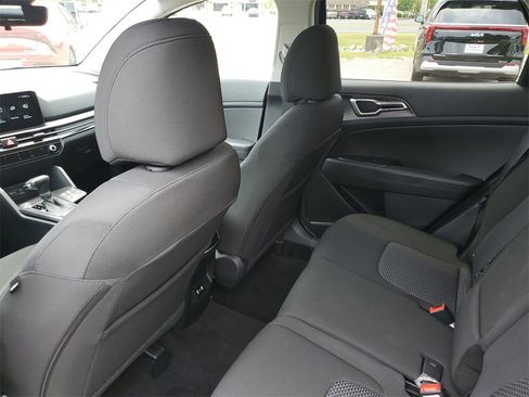 New 2026 Kia Sportage LX image 21