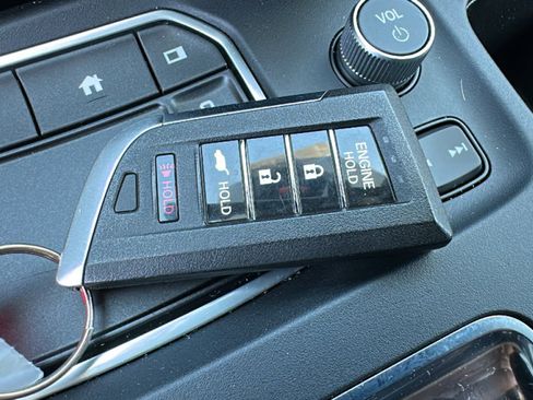 Used 2022 Acura MDX SH-AWD w/ Advance Package image 29