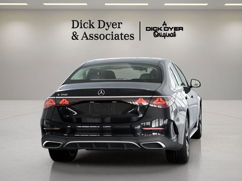 Used 2025 Mercedes-Benz E 350 Sedan image 19