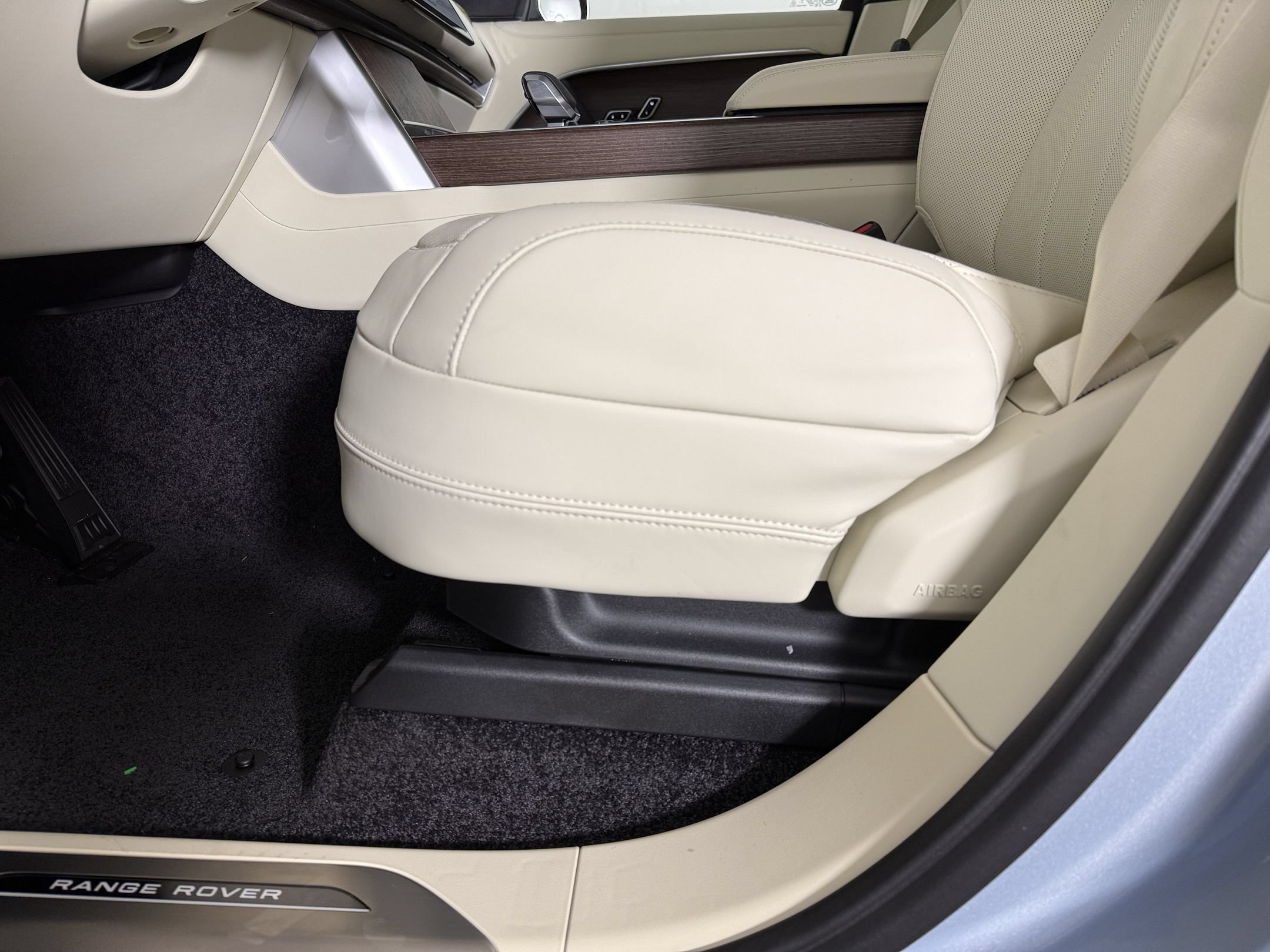 New 2027 Land Rover Range Rover SE AWD/4WD image 15