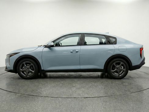 Used 2025 Kia K4 FWD image 5