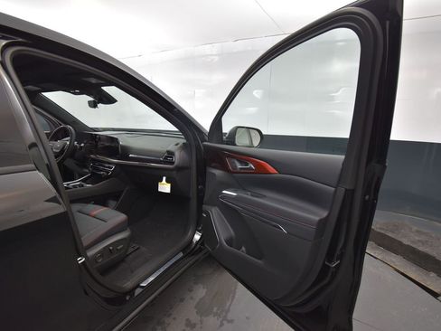 New 2026 Chevrolet Traverse RS w/ LPO, Floor Liner Package image 11