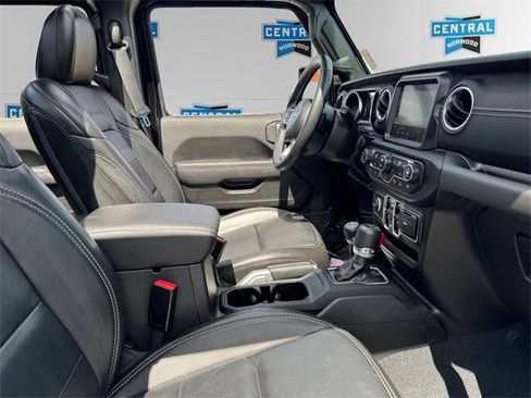 Certified 2022 Jeep Wrangler Unlimited Sahara w/ Safety Group image 16