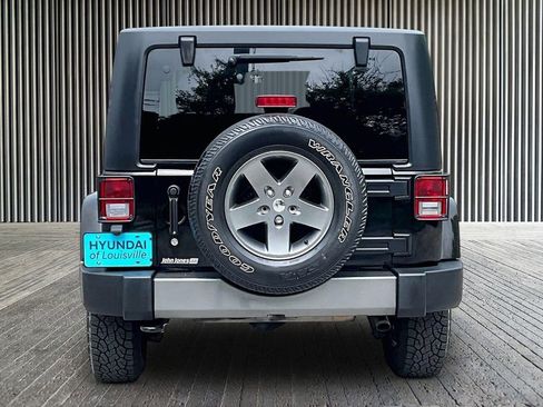 Used 2015 Jeep Wrangler Sport AWD/4WD image 5