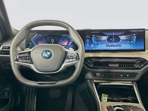 Used 2025 BMW 330i Sedan image 18